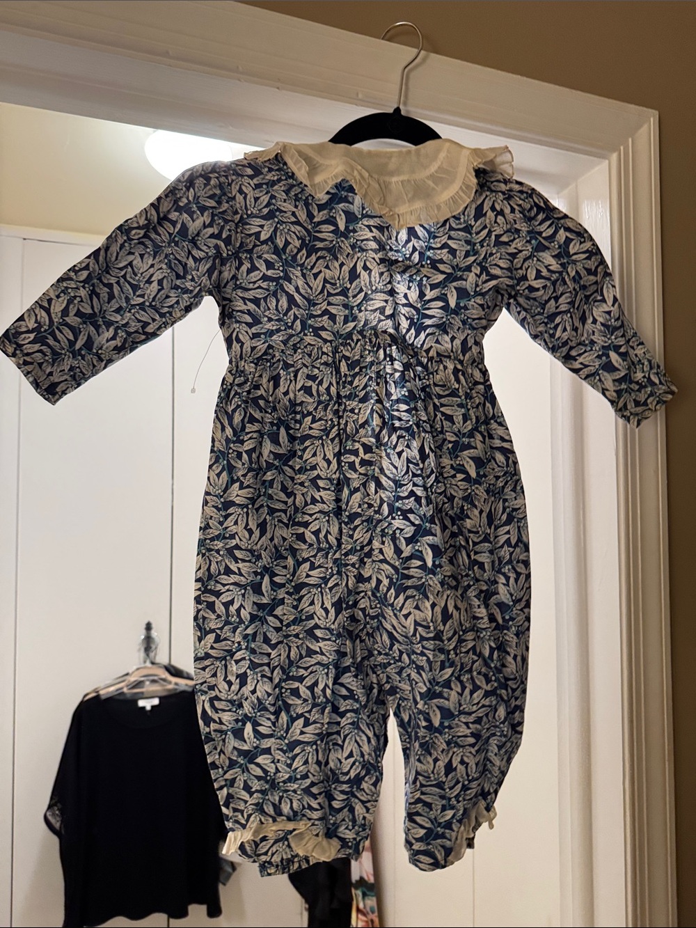 Blue Leaf-Print Baby Matching Set with Cream Ruffle Collar - Picture 1 of 5